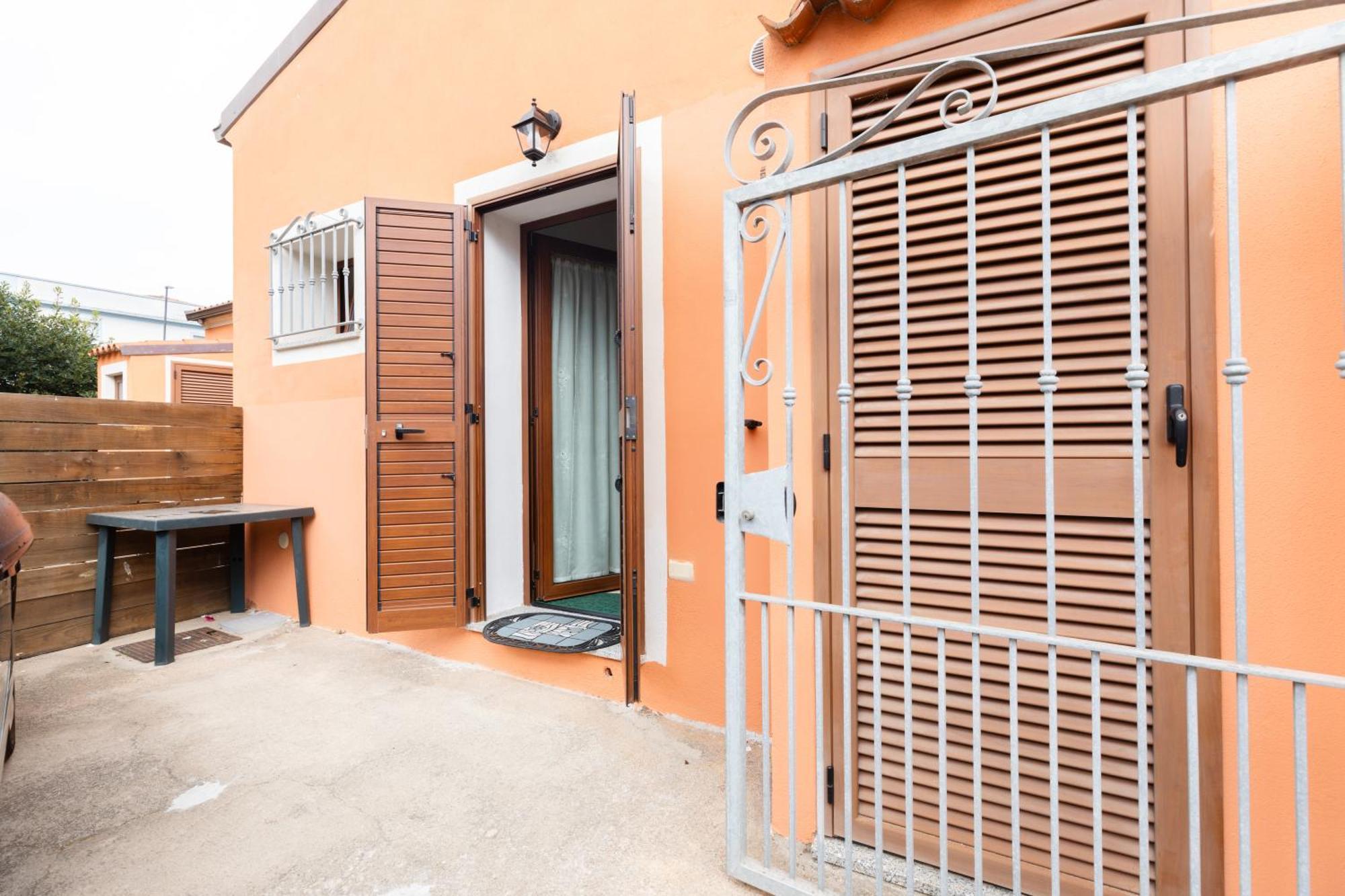 Ad Apartment Olbia Esterno foto